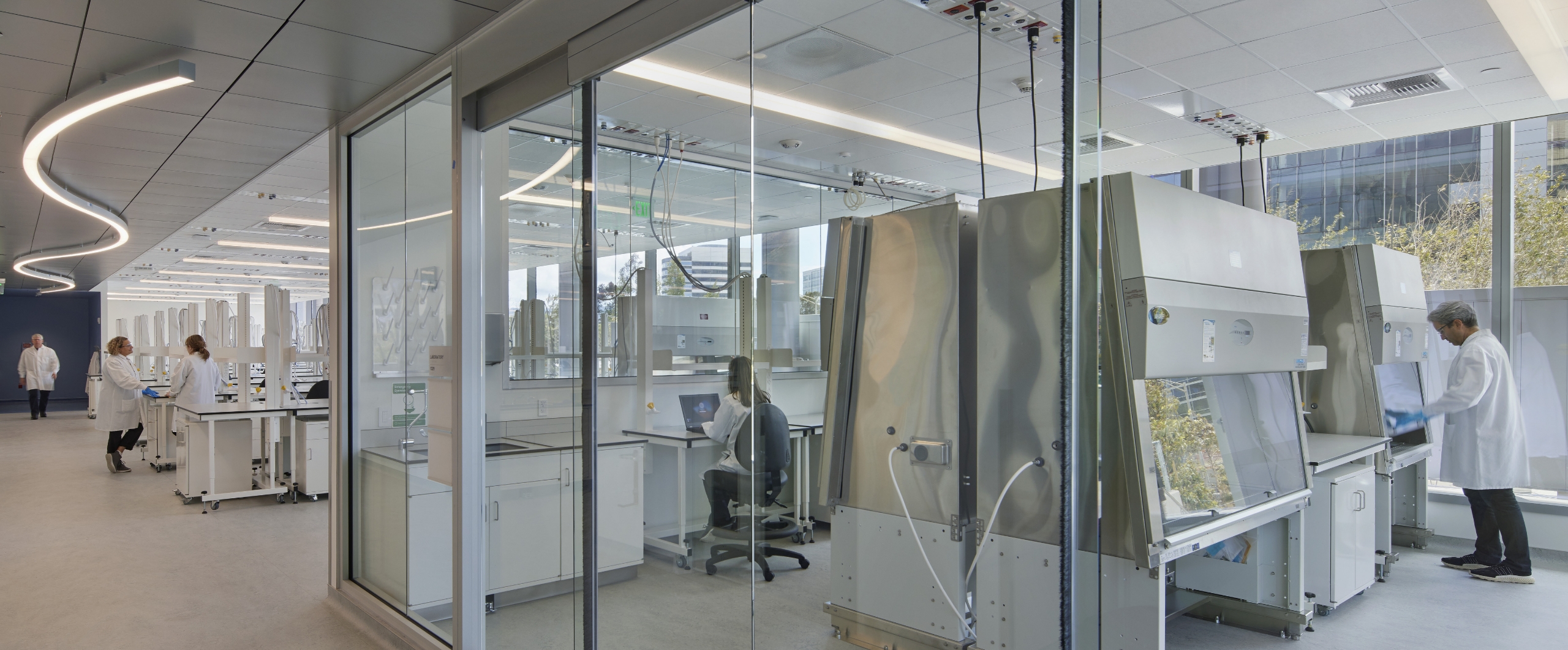 Flad Architects Flexible High-Rise Laboratory Interior