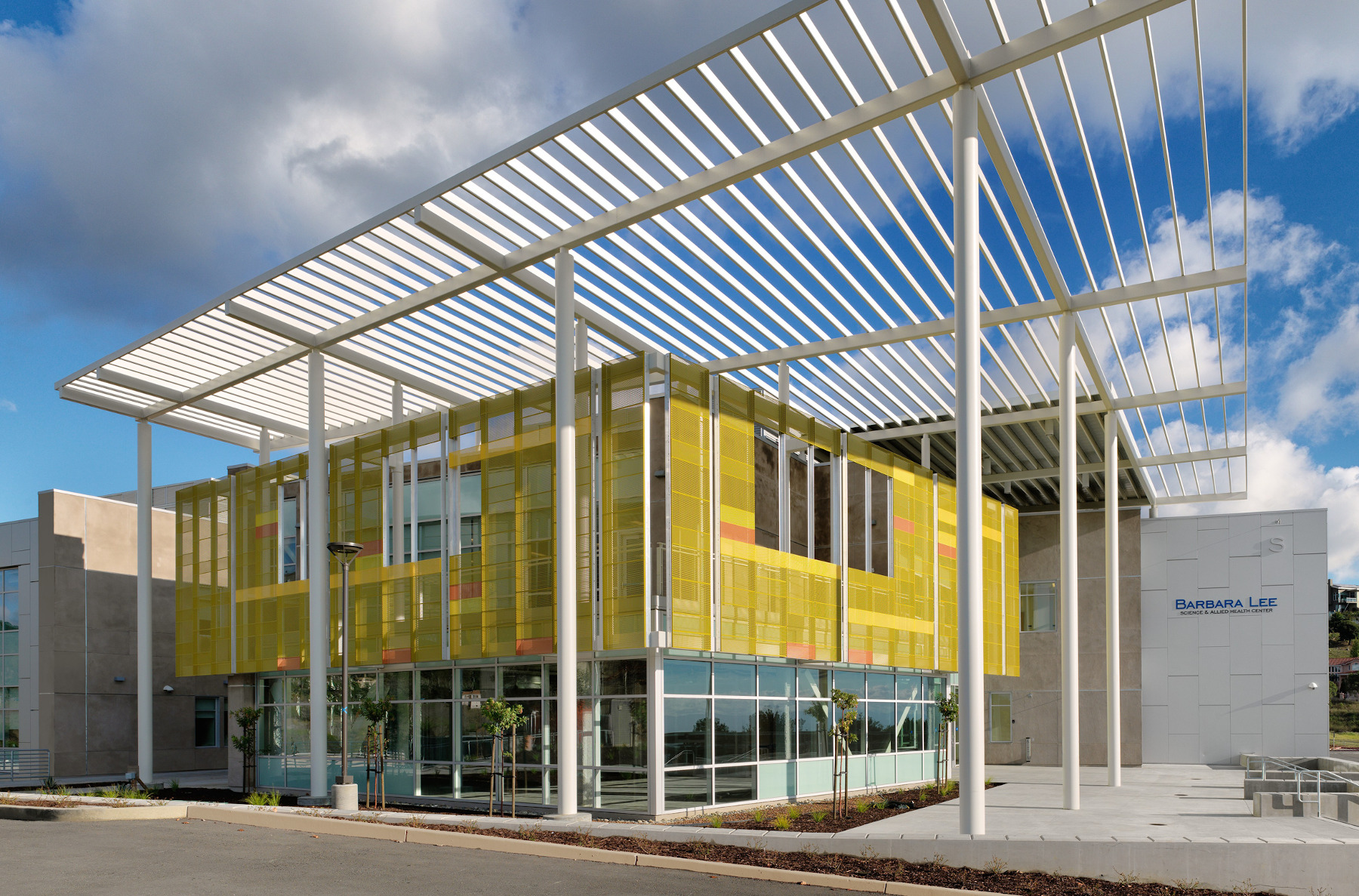 Merritt College - Barbara Lee Center for Science and Allied Health | Flad  Architects