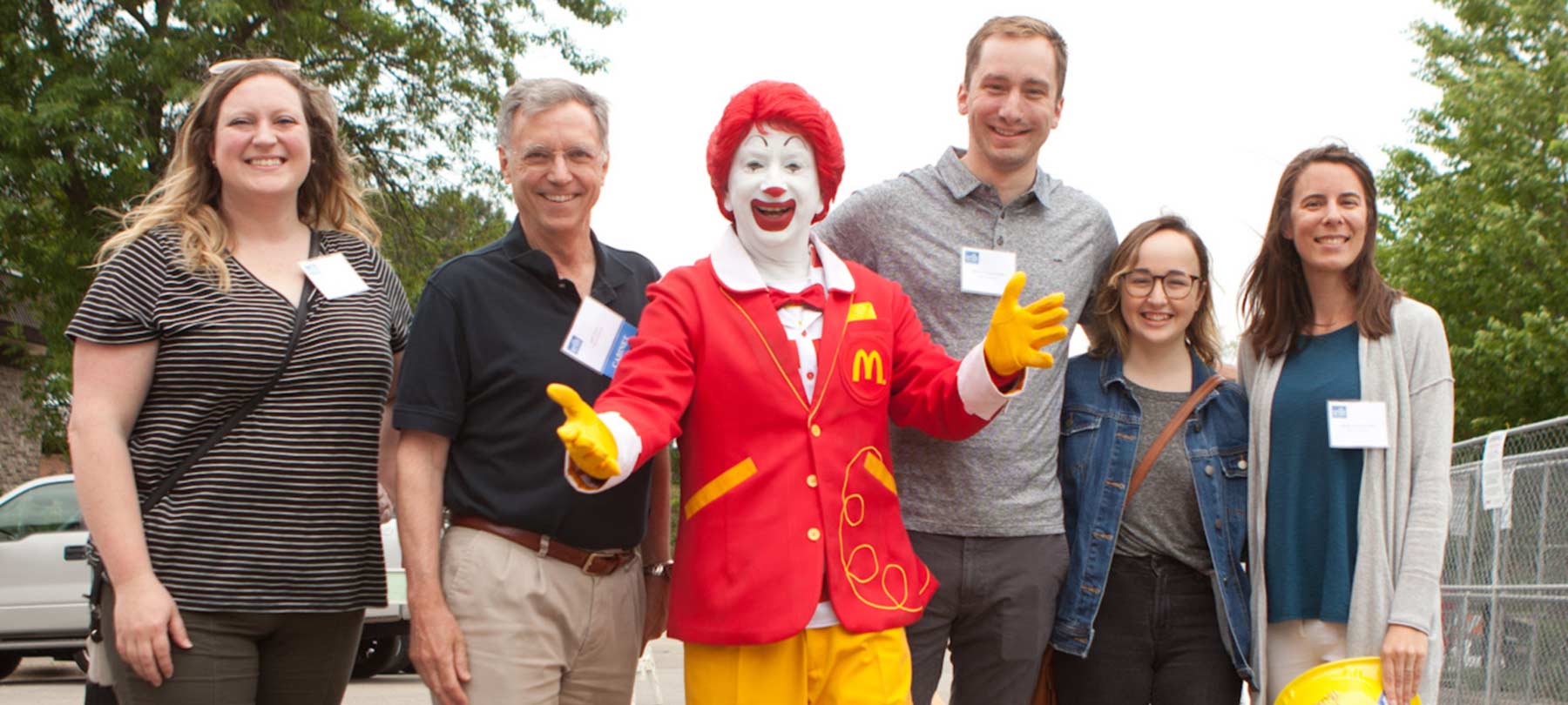 CEO Jeff Zutz and Flad Team with Ronald McDonald | Flad Architects