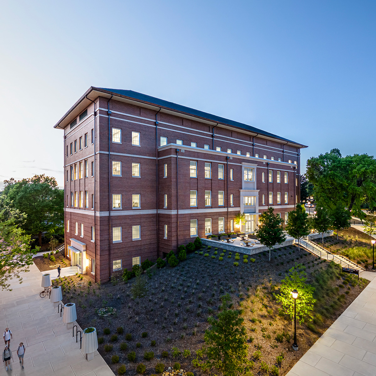 University of Georgia Poultry Science Complex Earns Three Peaches